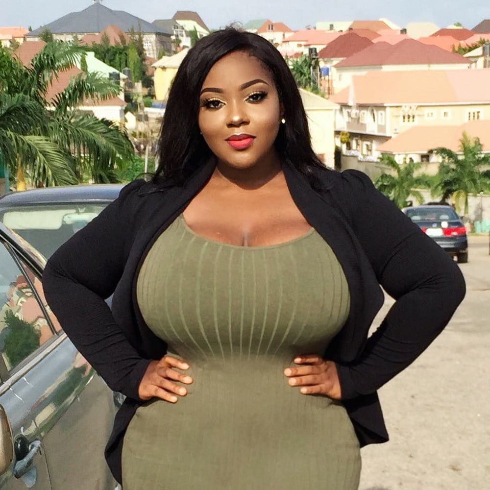 ADORE THE CURVES #104057389