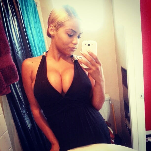 ADORE THE CURVES #104057473