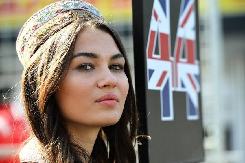 Tolle mädchen + bilder aus aserbaidschan
 #97523142