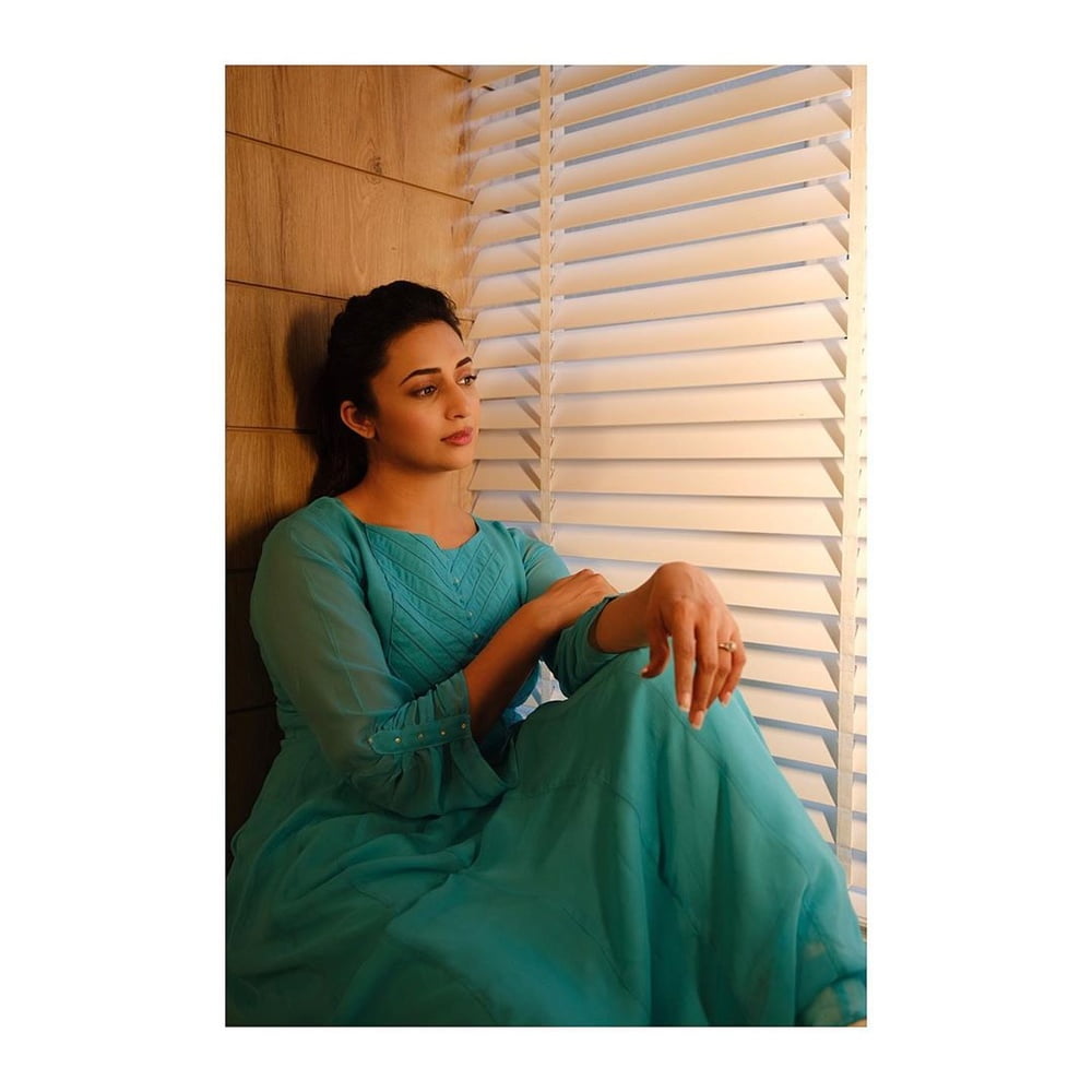 Divyanka Tripathi Dahiya #80249619