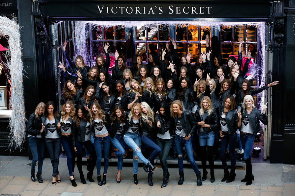 Victoria's secret fashion-show
 #96602549