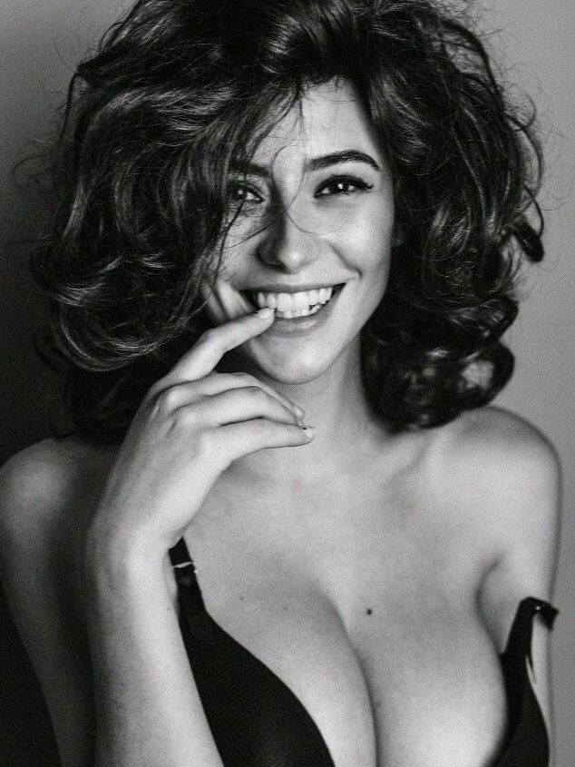 Alejandra Guilmant nuda #109438113