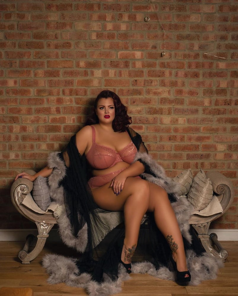 XXL Babes #102904277