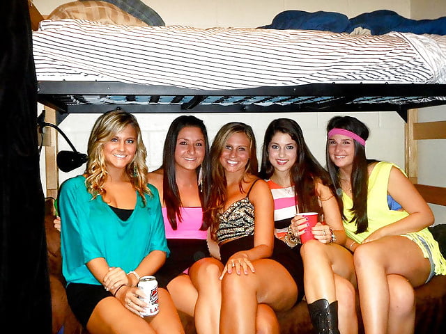 Mezcla de mujeres sexy
 #98006670