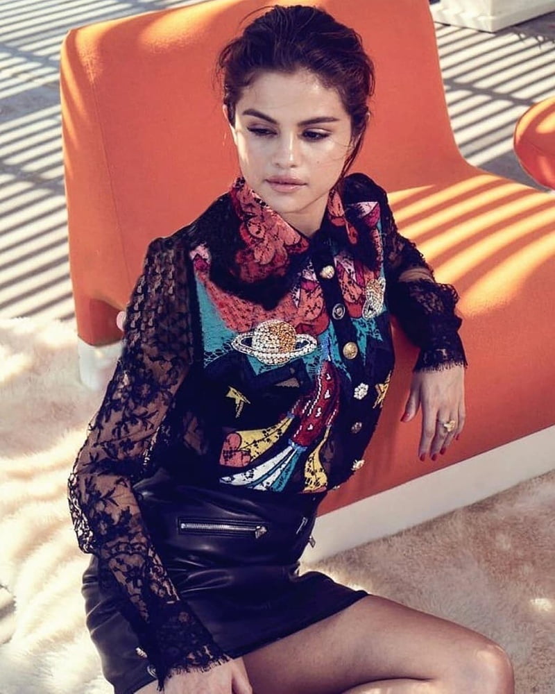 SELENA GOMEZ ... YOU CAN SMELL HER WET PUSSY !!! #82144336
