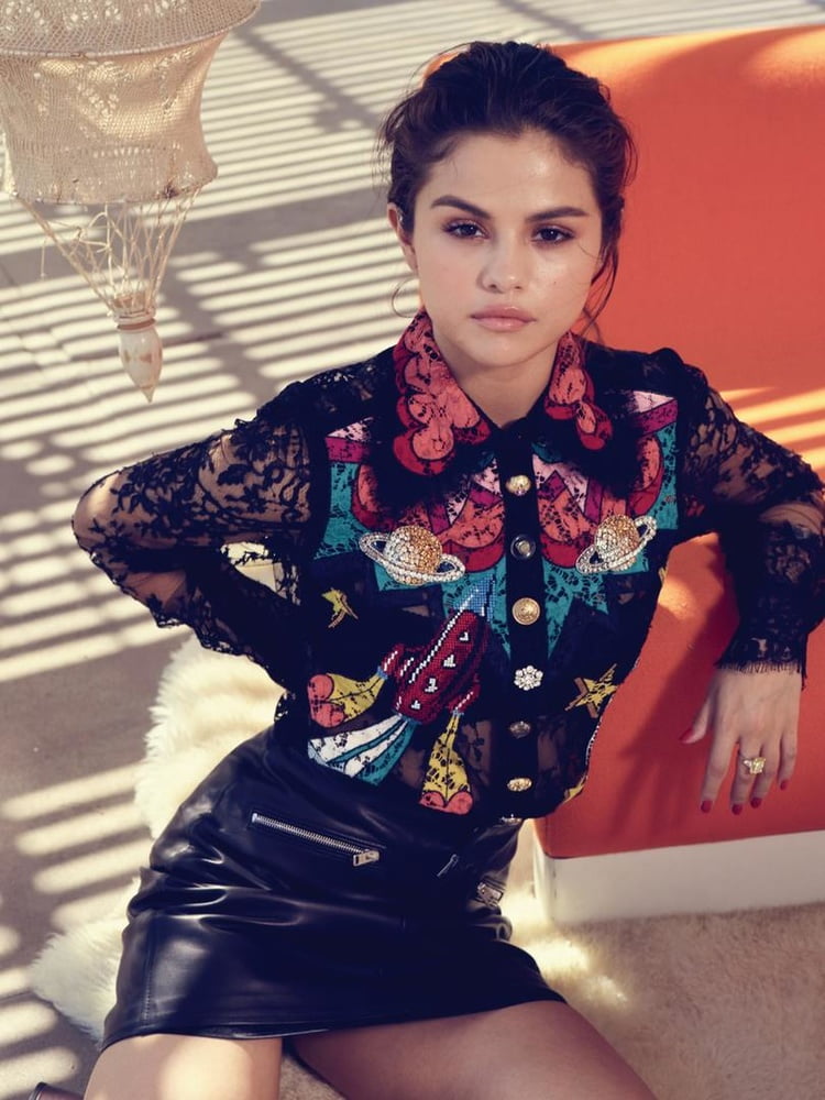 SELENA GOMEZ ... YOU CAN SMELL HER WET PUSSY !!! #82144356
