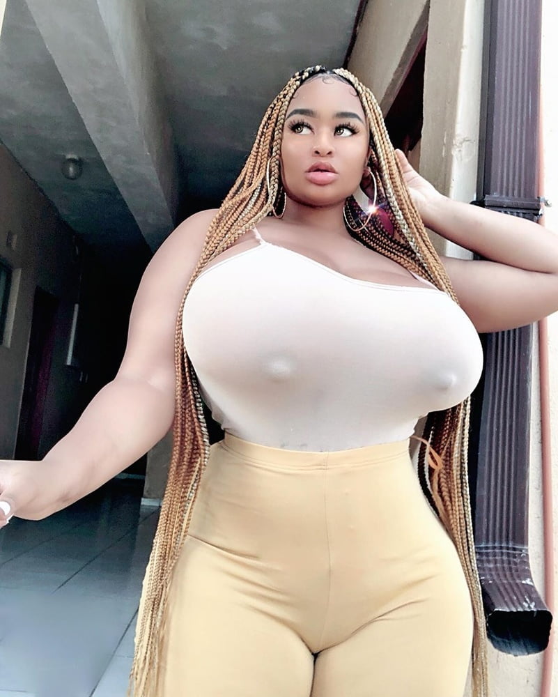 Mamacitas chichonas y culonas
 #96674878