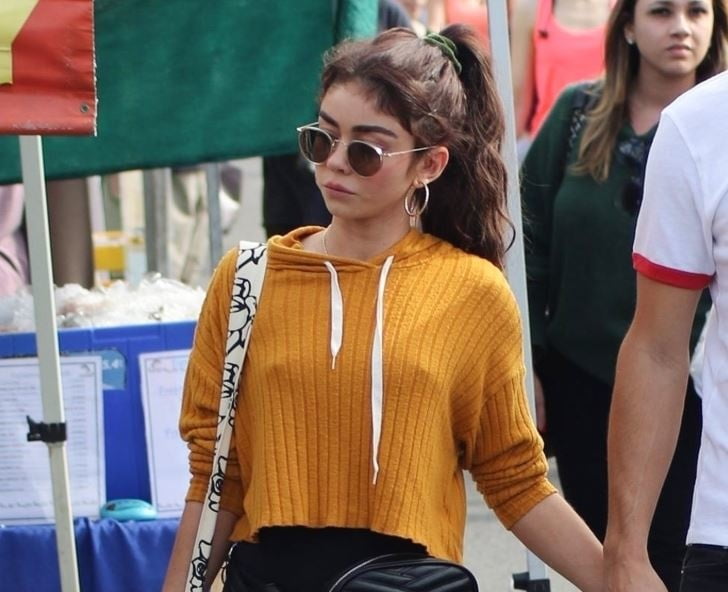 Sarah hyland (vrais et faux nus)
 #105454374