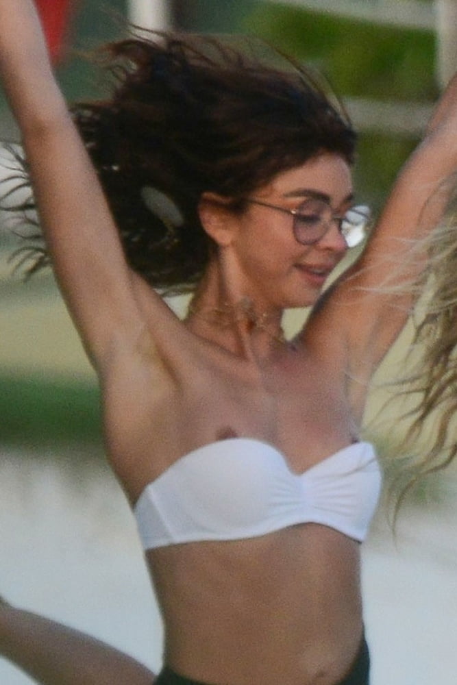 Sarah hyland (desnudos reales y falsos)
 #105454423