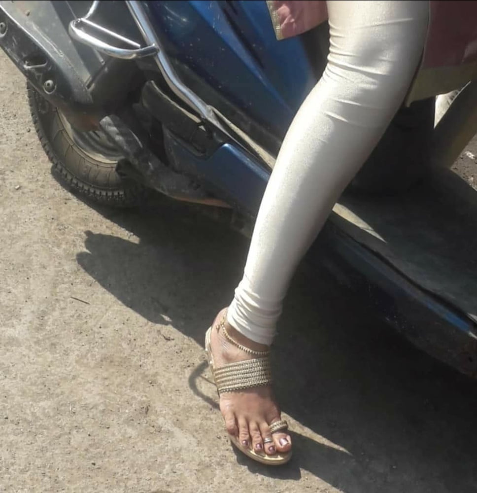 Sexy indische Füße
 #106694474