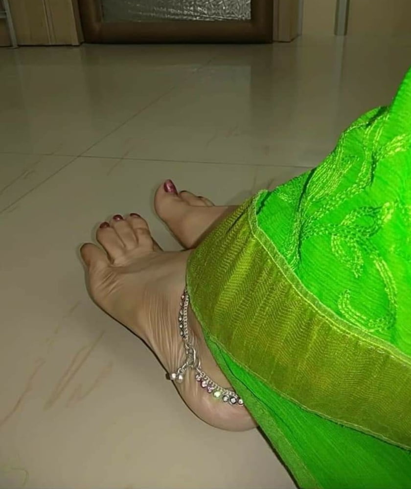 Sexy indische Füße
 #106694478