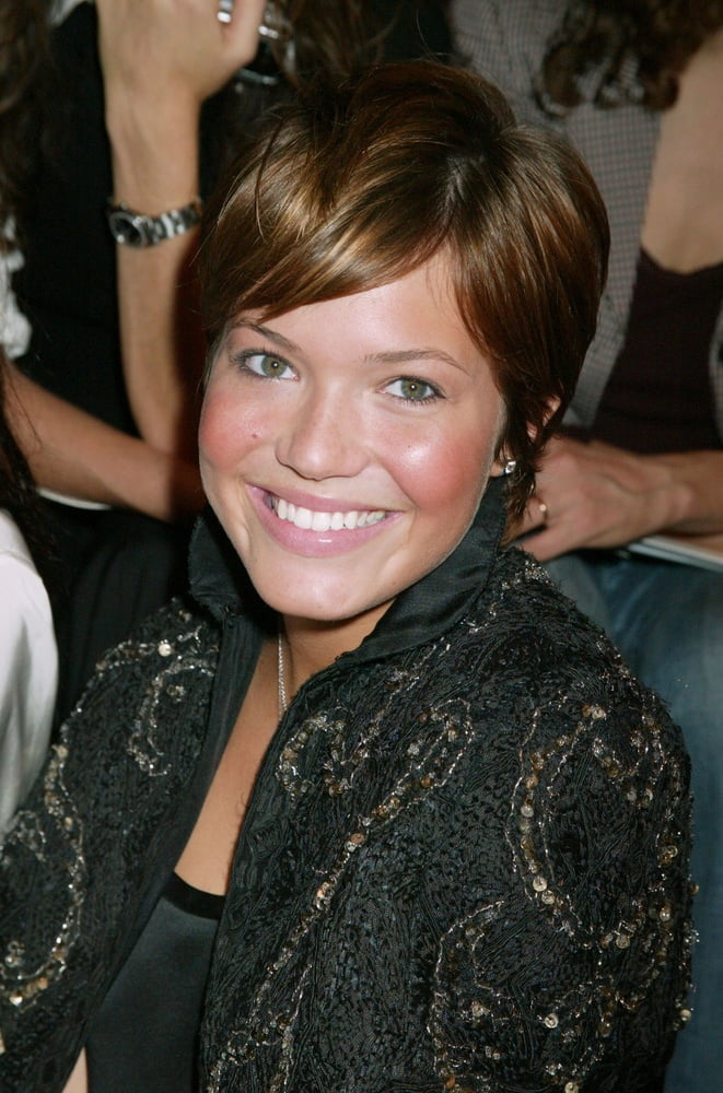 Mandy Moore - Olympus Fashion Week (13 - 15 September 2004) #82047223