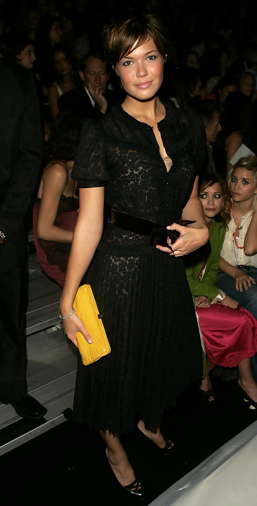 Mandy Moore - Olympus Fashion Week (13 - 15 September 2004) #82047437