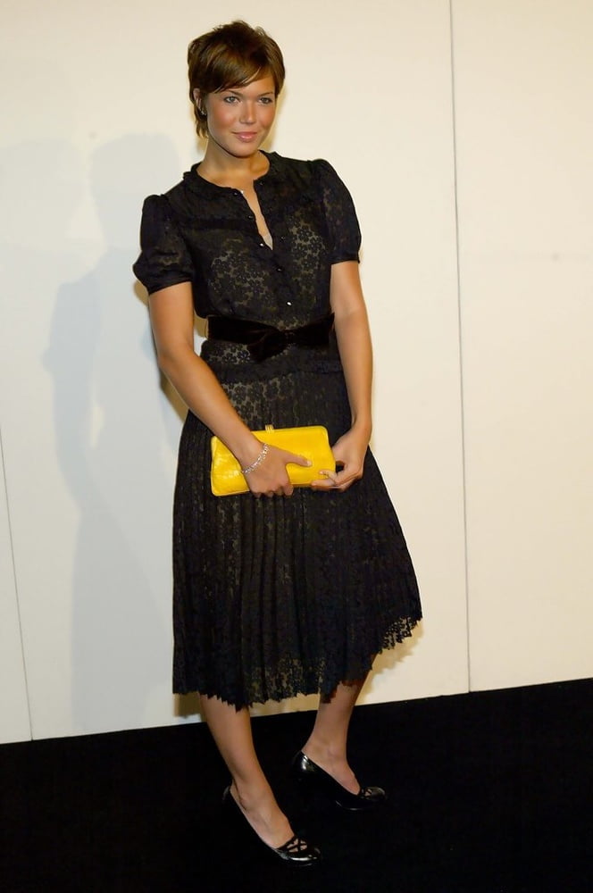 Mandy Moore - Olympus Fashion Week (13 - 15 September 2004) #82047461