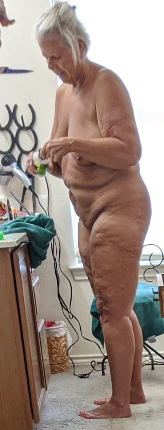 Miss Piggy getting ready.... #92260257