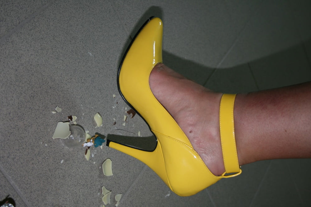 Anna in yellow heels ... #93585785