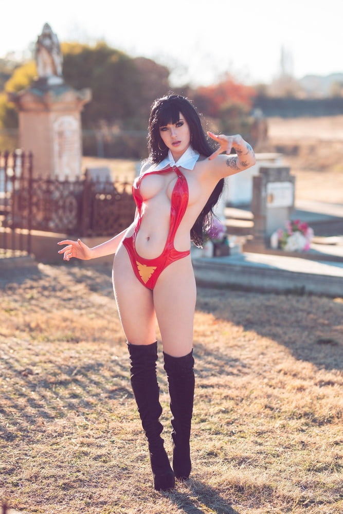 Kayla e. - vampirella
 #100543678