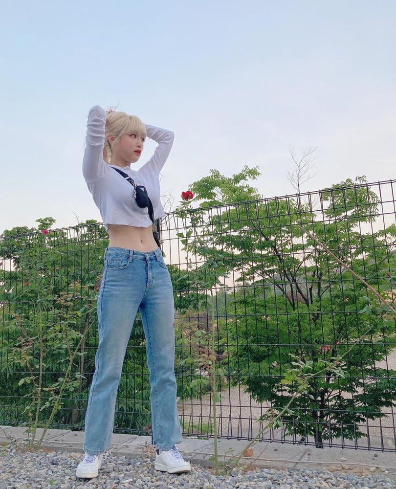 Izone Yena #80090095