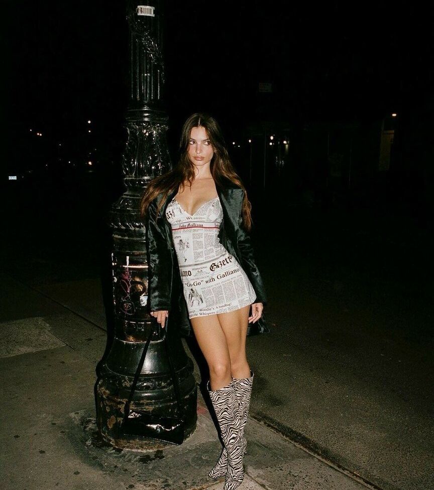 Emily Ratajkowski nude #107588556