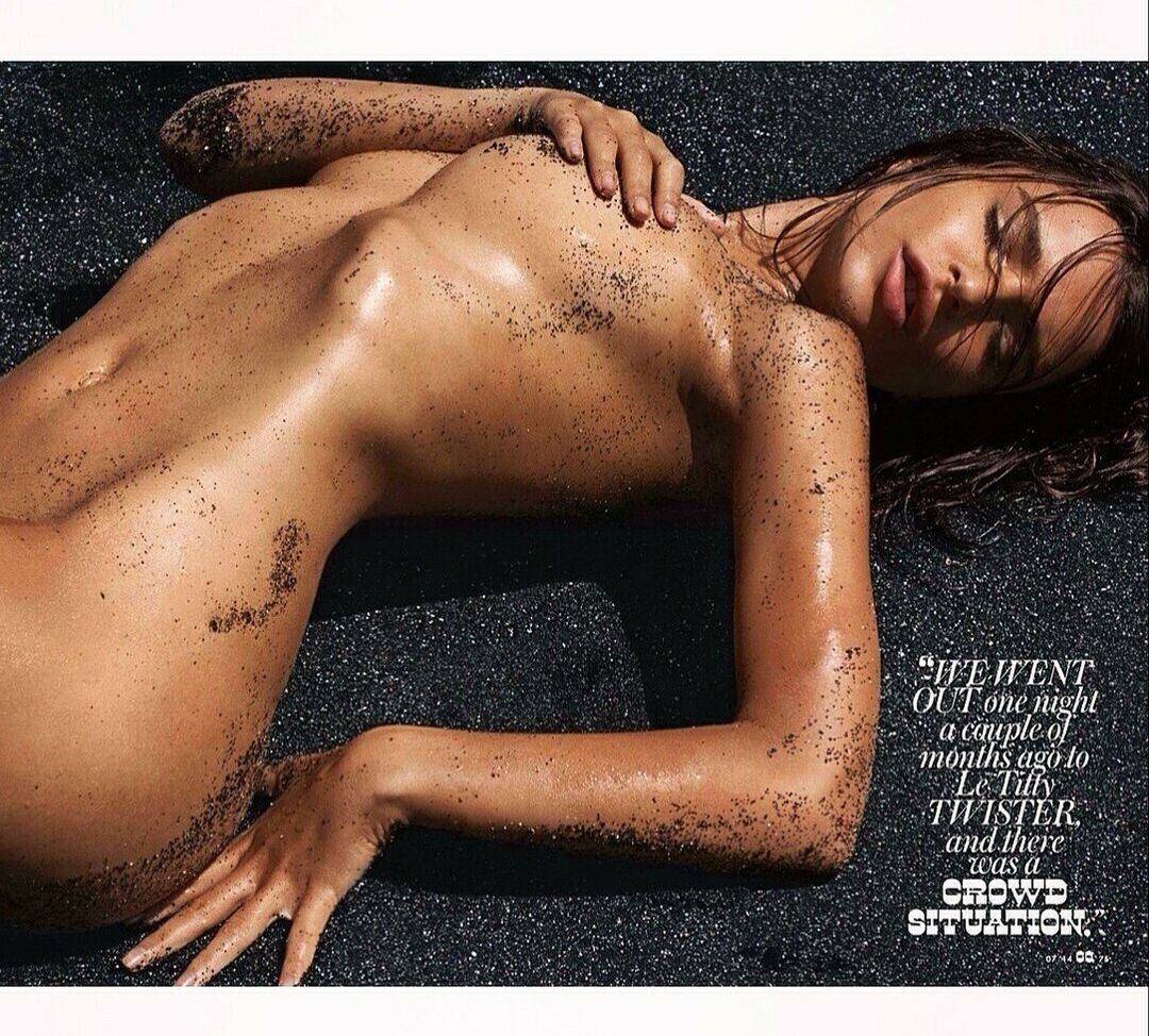 Emily Ratajkowski nude #107588656