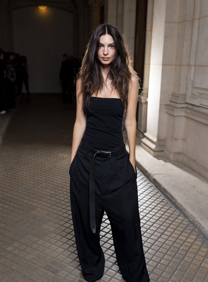 Emily Ratajkowski nude #107588861