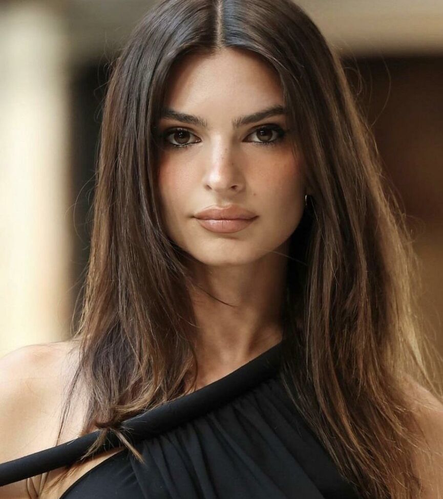 Emily Ratajkowski nude #107588885