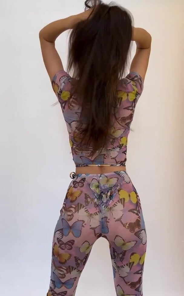 Emily Ratajkowski nude #107589077