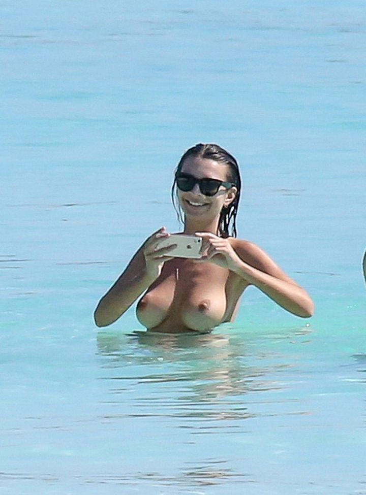 Emily Ratajkowski nude #107589541