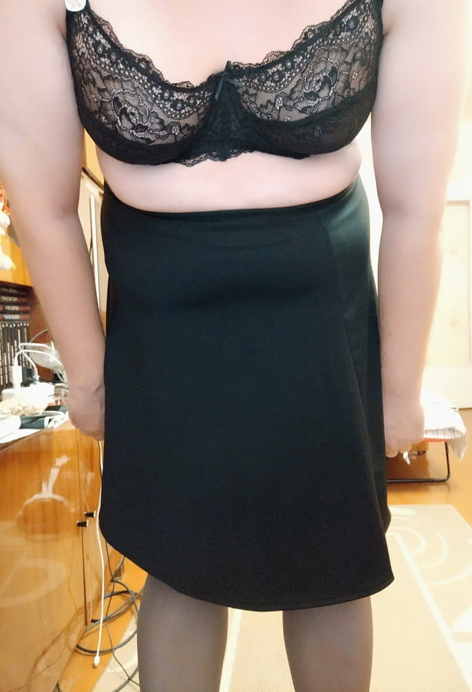 black skirt&white blouse p.3 #106856370