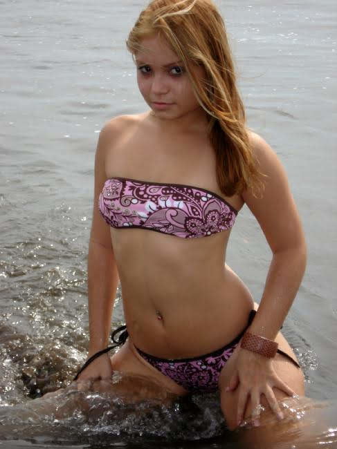 Samatha campos de puntarenas costa rica
 #91535803