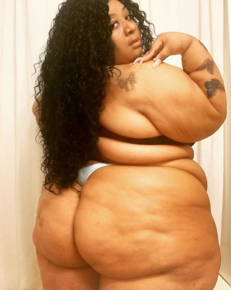 Ebony booty déesses 103
 #100986538