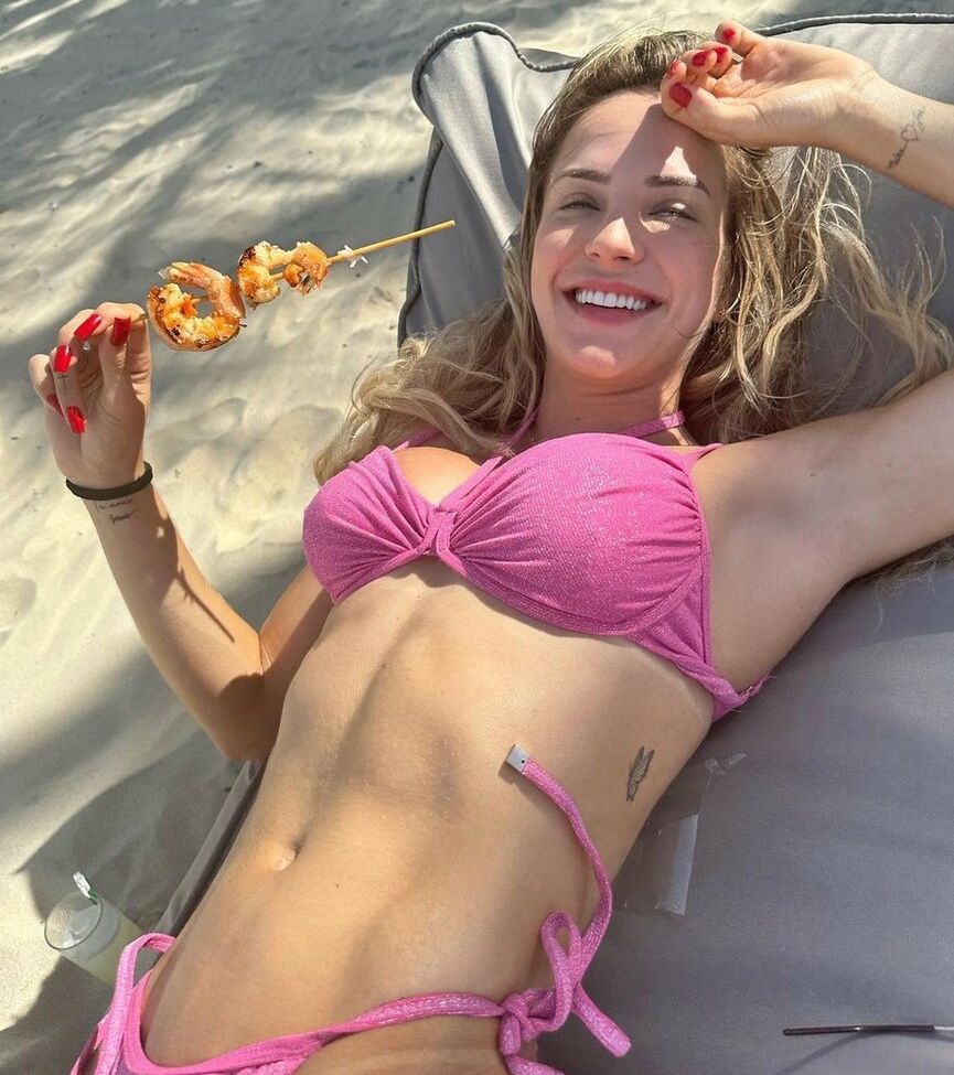 Gabi Martins desnuda #108190884