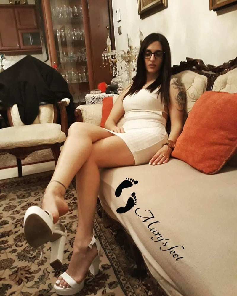 Footqueen
 #81968744