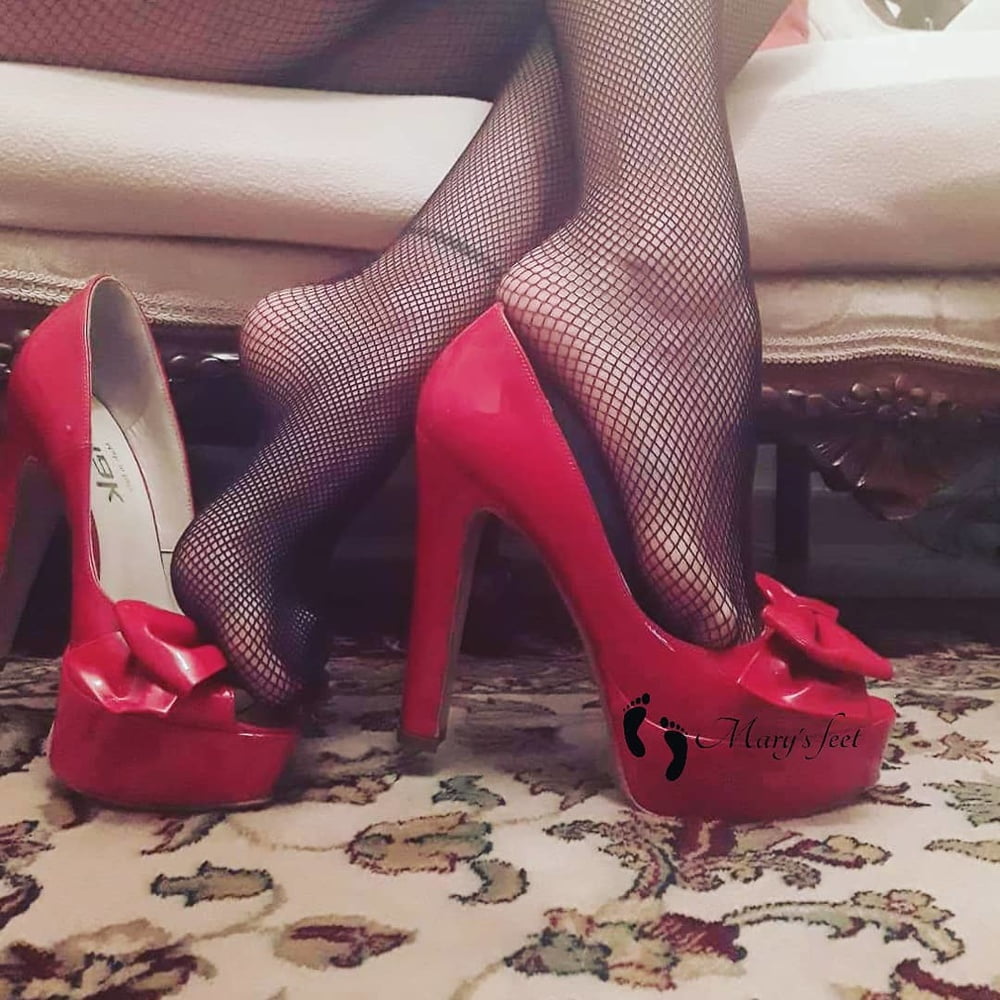 Footqueen
 #81968796