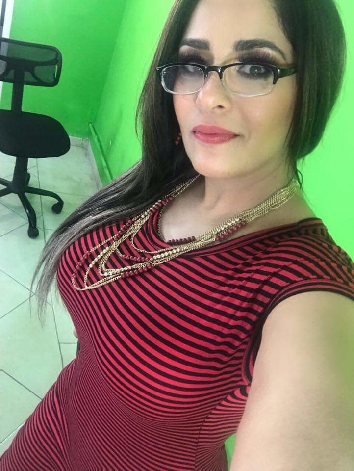 Sólo las mamás grandes tetas ddd divina
 #80318485