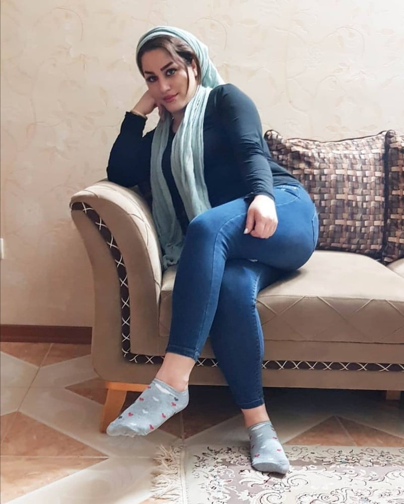 Donne iraniane calze 1
 #87760810
