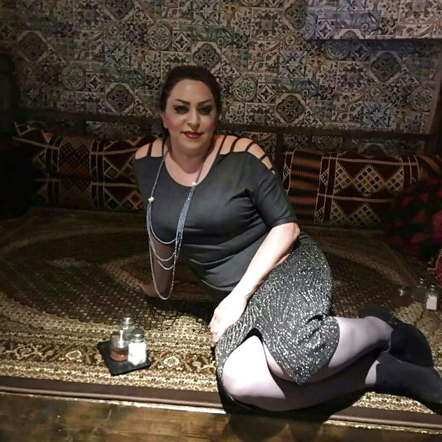 Donne iraniane calze 1
 #87760828