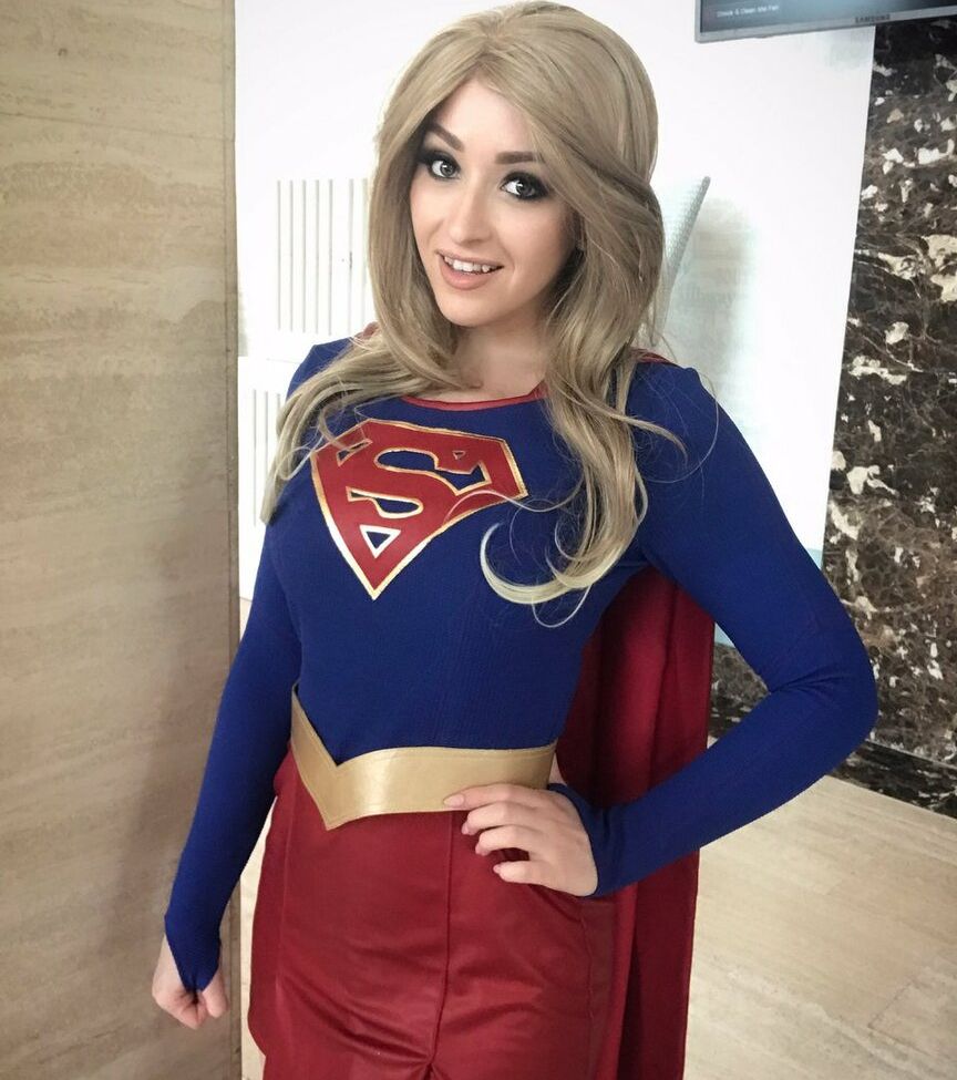 Arty Fakes desnuda #108263235