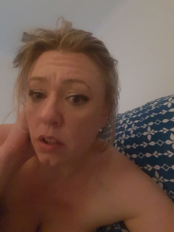 私のような間抜けな女は
 #95252944