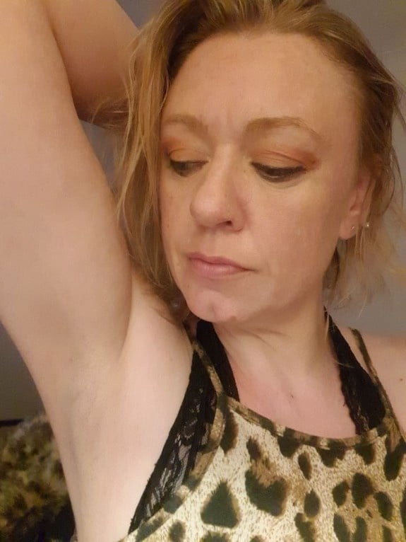 私のような間抜けな女は
 #95252956