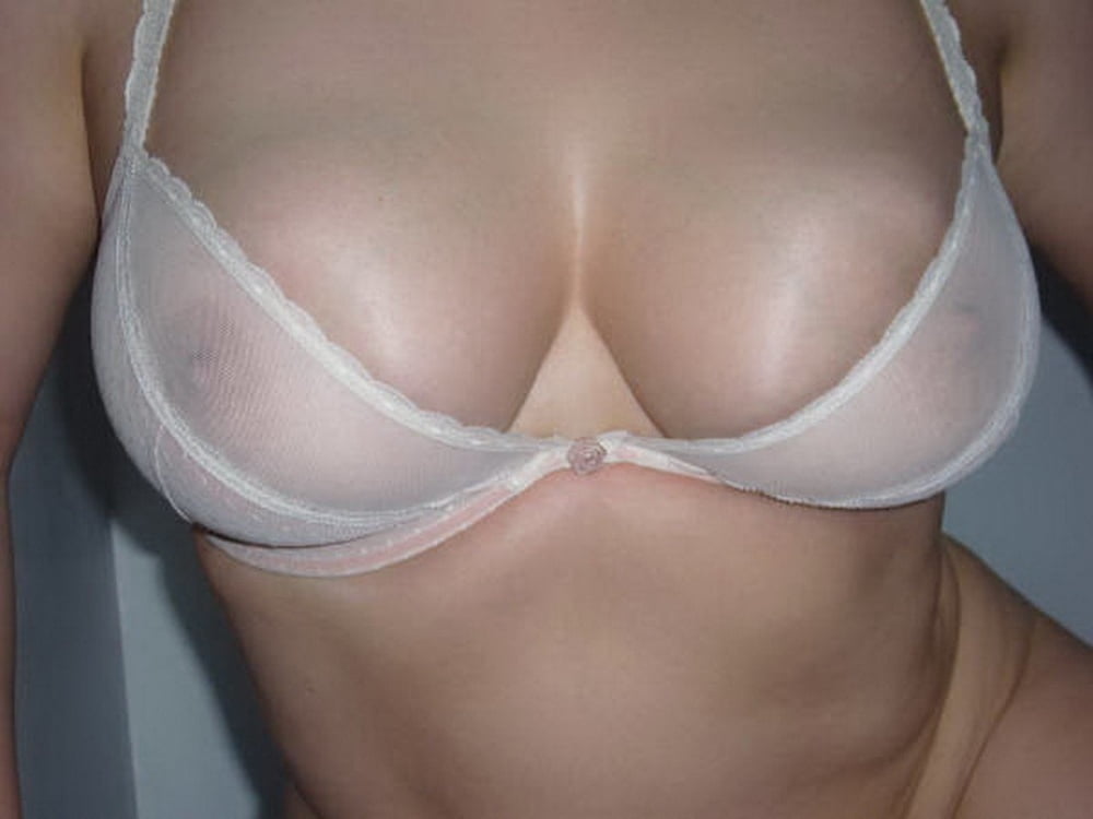 Sexy big boobs avec soutien-gorge
 #81784597