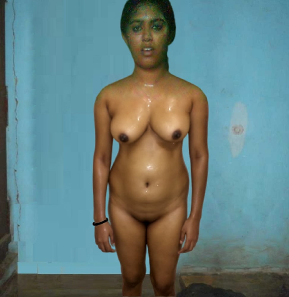 Collection de tantes indiennes transpirantes nues et non-nues
 #91811711