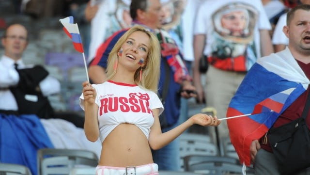ロシア人少女のポルノ業界への参入
 #102563678