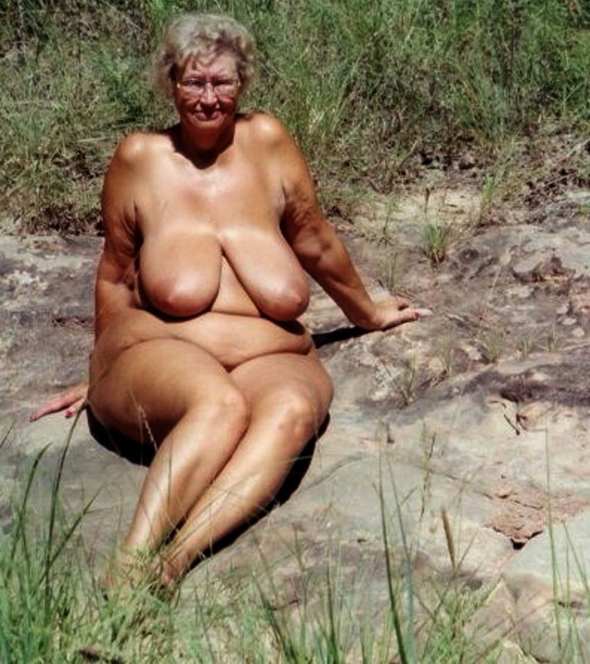 熟女とおばさん 0235
 #106441762