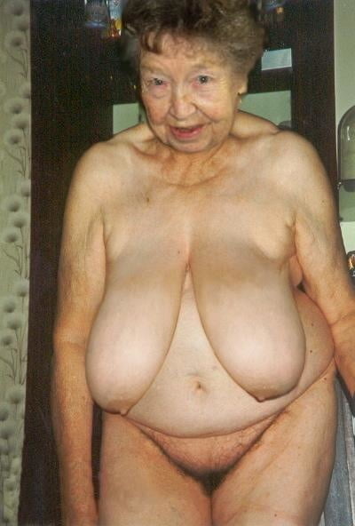 熟女とおばさん 0235
 #106441781