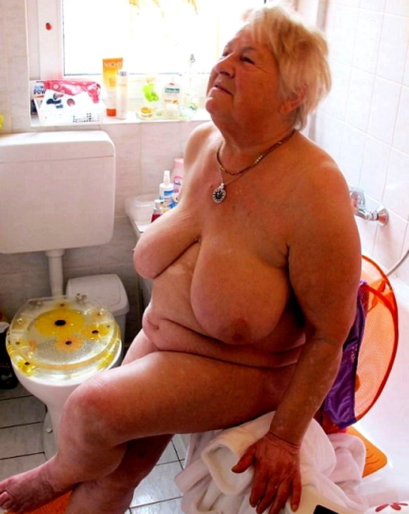 熟女とおばさん 0235
 #106441801