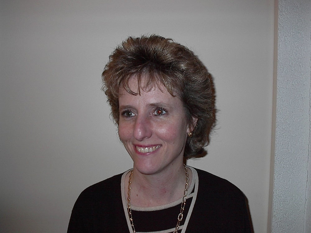 Eileen in Kleid, Badeanzug und Dessous (nicht nackt)
 #99780058