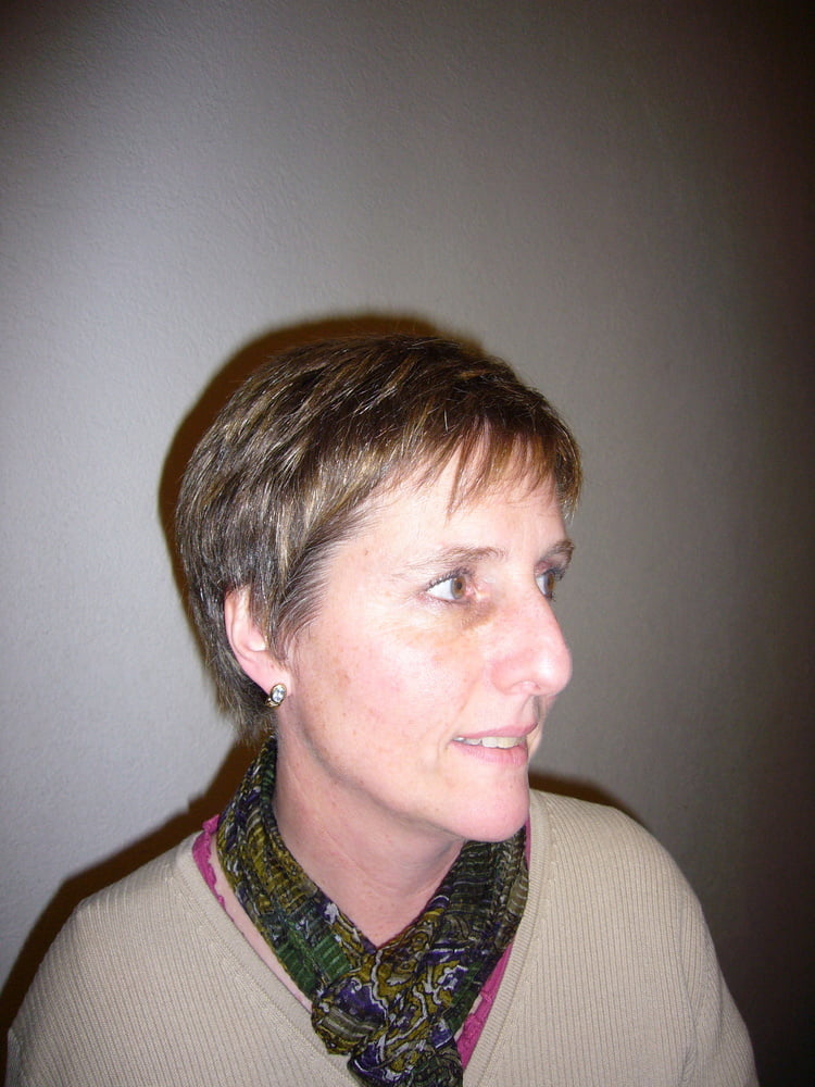 Eileen in Kleid, Badeanzug und Dessous (nicht nackt)
 #99780107