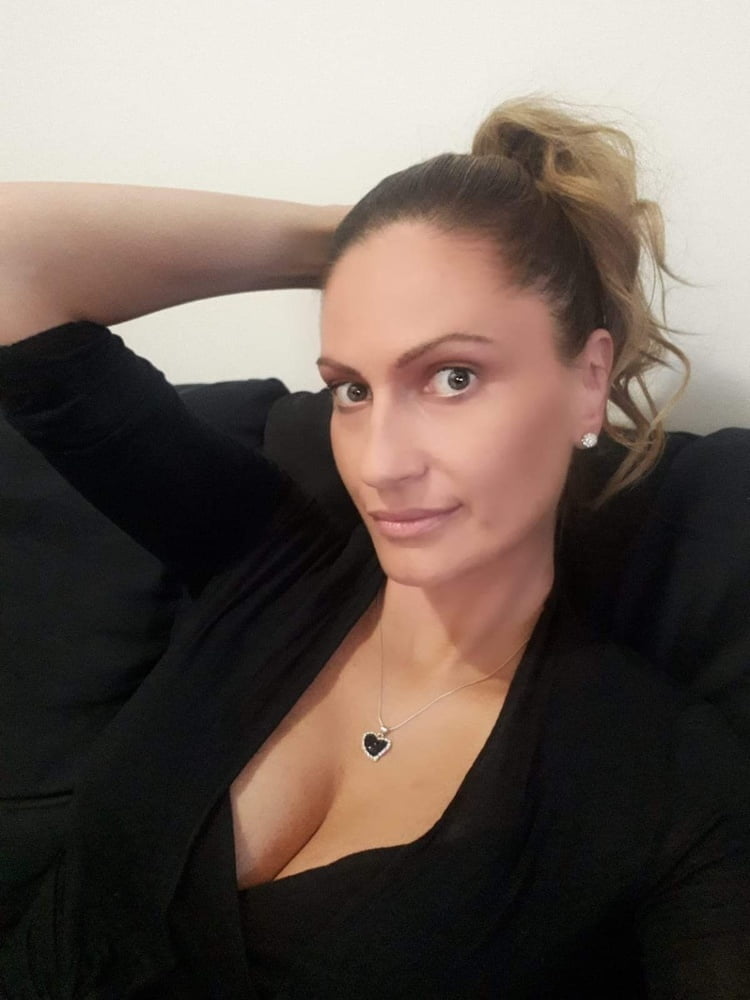 Serbische Milfs und Reife vol.131
 #95815843