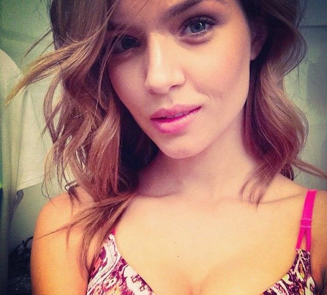 Josephine Skriver nue #108398737